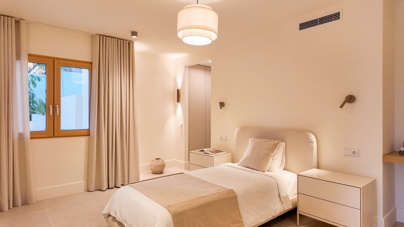 4 bedroom Villa for sale in Javea / Xabia with garage - € 1,890,000 (Ref: 9693107)