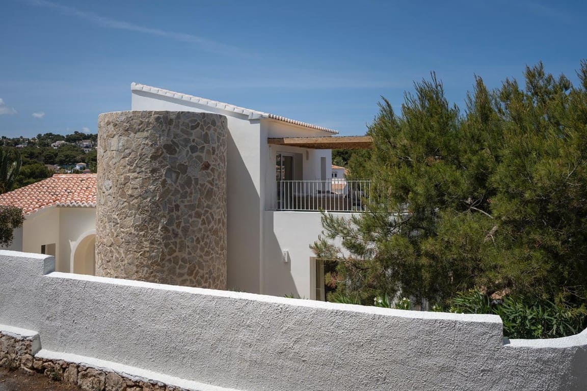 Villa/Maison de 3 chambres à louer à Javea / Xabia avec piscine garage - 4 000 € (Ref: 9723546)