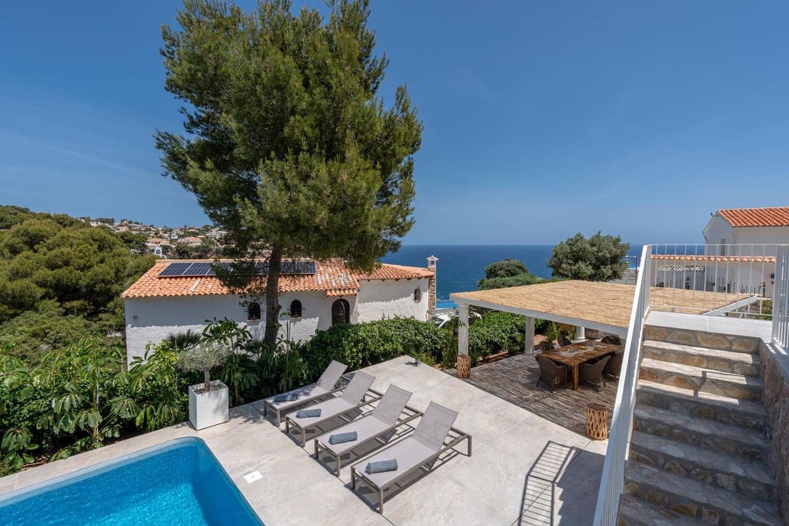 Villa/Maison de 3 chambres à louer à Javea / Xabia avec piscine garage - 4 000 € (Ref: 9723546)