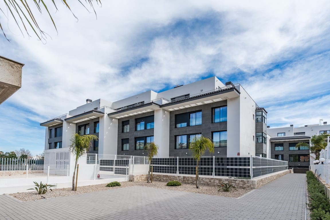 Apartamento de 3 habitaciones en Javea / Xàbia en venta con piscina garaje - 610.000 € (Ref: 9765294)