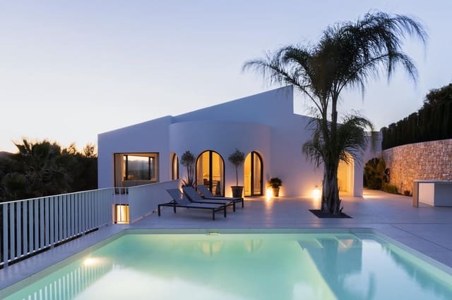 Chalet de 4 habitaciones en Partides comunes - Adsubia, Javea / Xàbia en alquiler con piscina garaje - 6.300 € (Ref: 9769030)