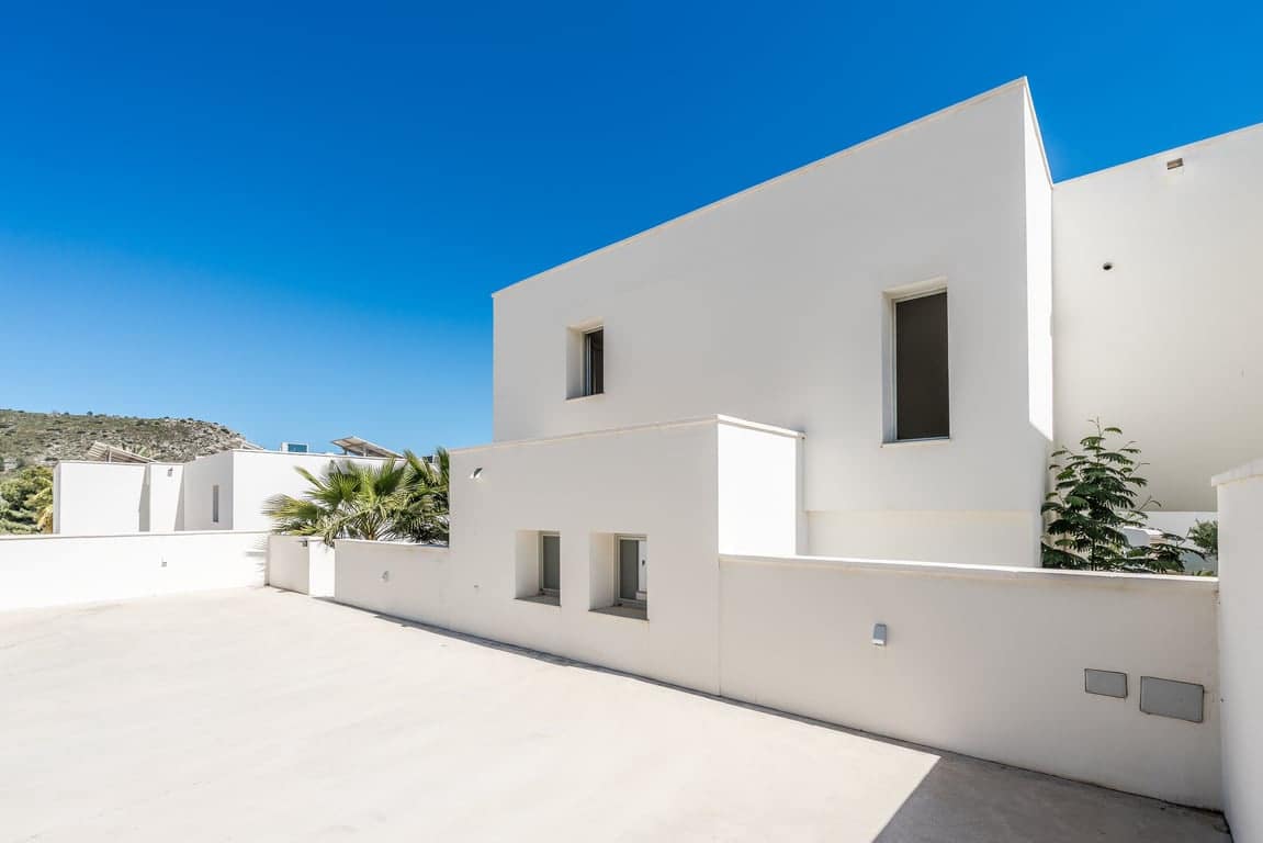 2 soverom Villa til salgs i Moraira med svømmebasseng garasje - € 780 000 (Ref: 9779090)