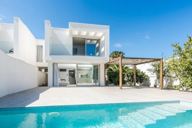 2 soverom Villa til salgs i Moraira, Teulada-Moraira med svømmebasseng garasje - € 780 000 (Ref: 9779090)