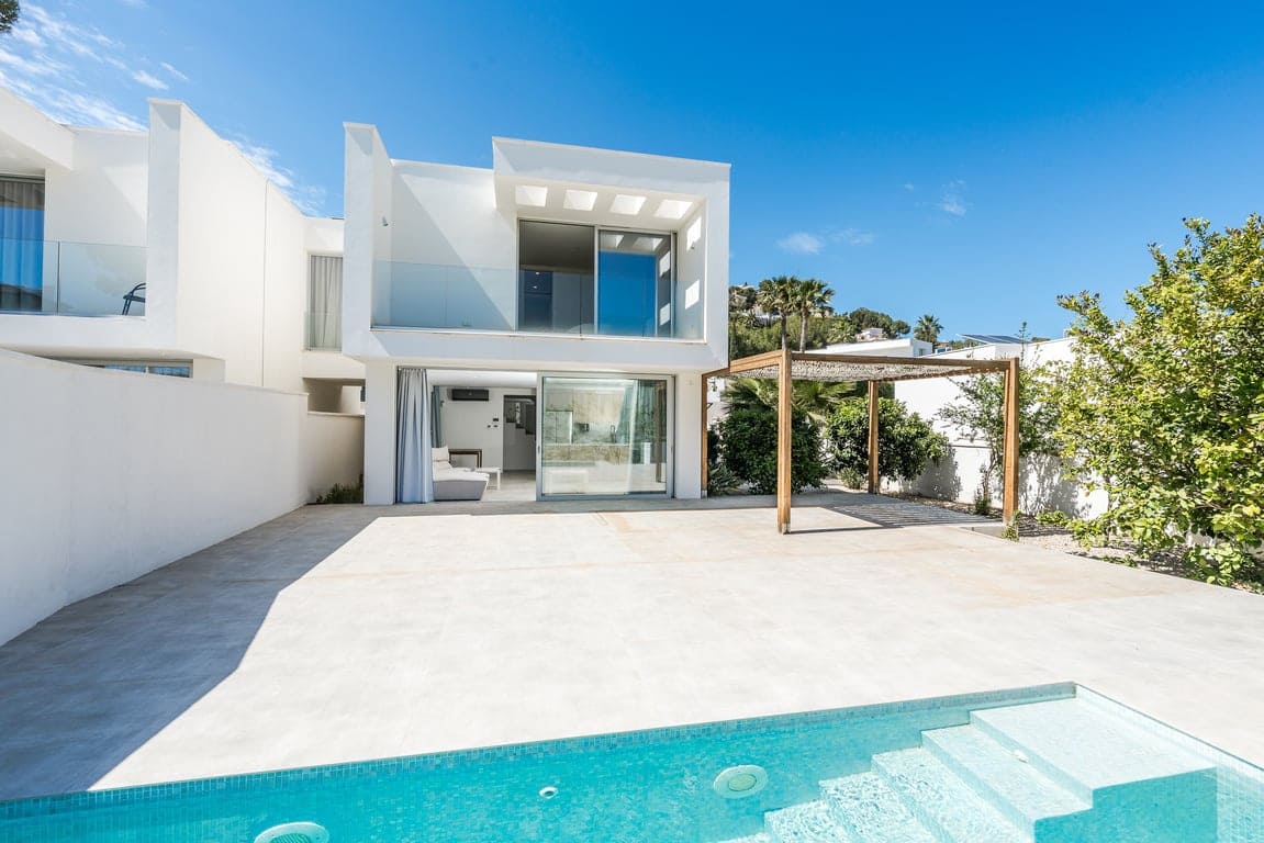 2 soverom Villa til salgs i Moraira med svømmebasseng garasje - € 780 000 (Ref: 9779090)
