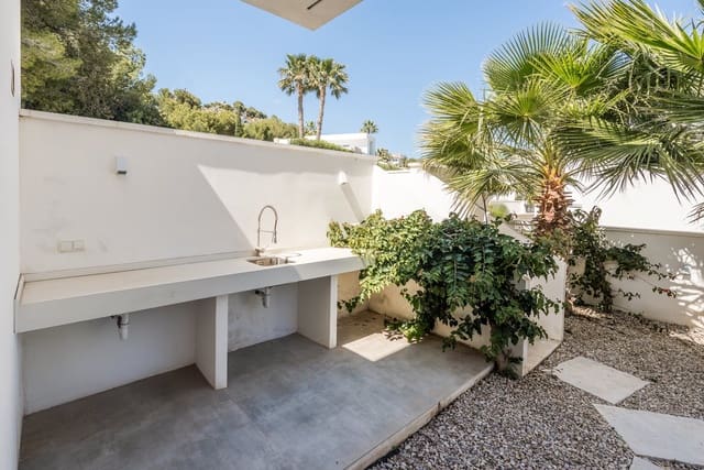 2 soverom Villa til salgs i Moraira, Teulada-Moraira med svømmebasseng garasje - € 780 000 (Ref: 9779090)