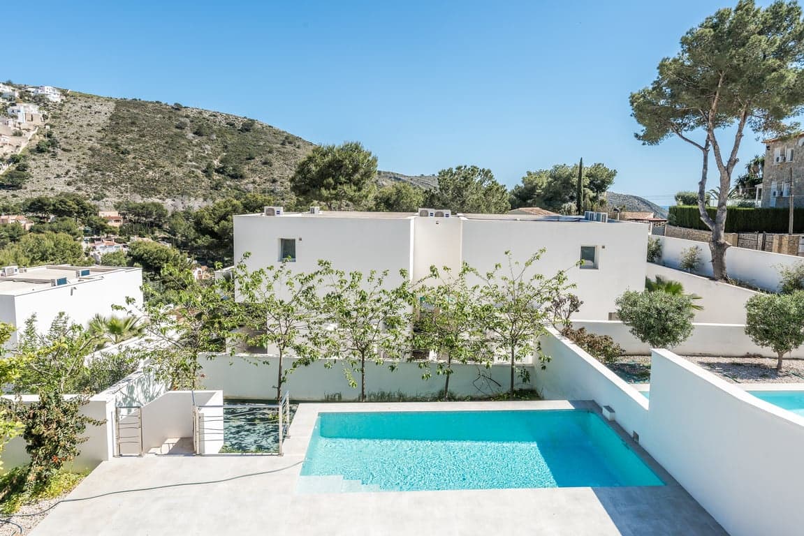 2 soverom Villa til salgs i Moraira med svømmebasseng garasje - € 780 000 (Ref: 9779090)