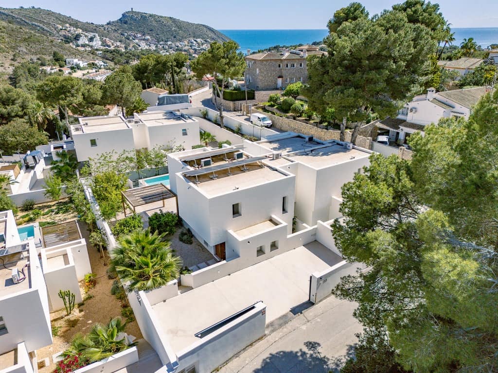 2 soverom Villa til salgs i Moraira med svømmebasseng garasje - € 780 000 (Ref: 9779090)