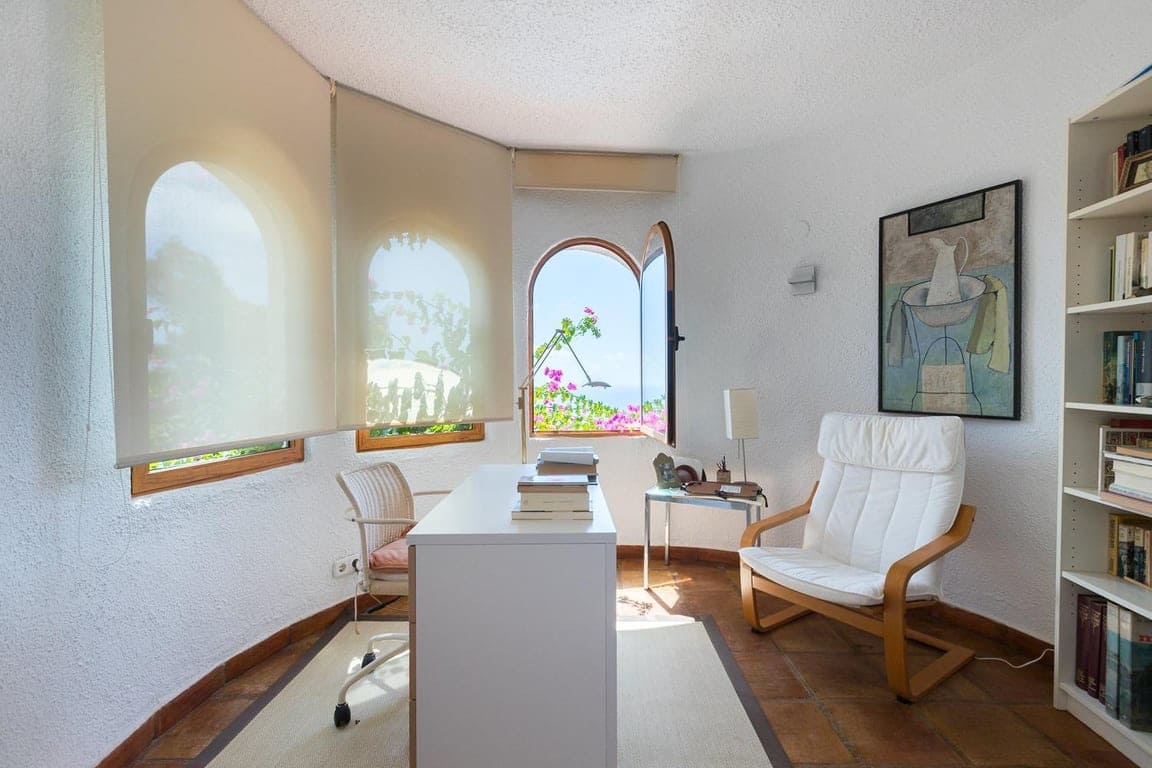 4 bedroom Villa for rent in Javea / Xabia with pool garage - € 4,000 (Ref: 9821519)