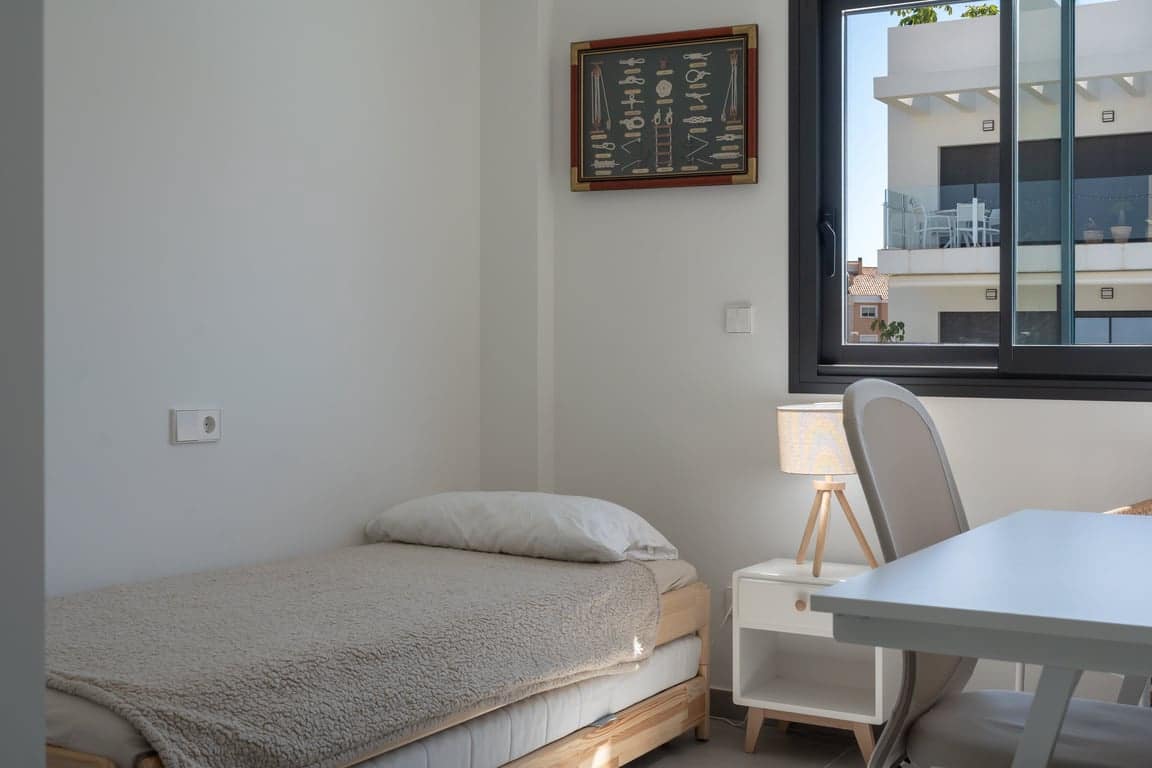 2 bedroom Apartment for rent in Arenal with pool garage - € 2,000 (Ref: 9944726)