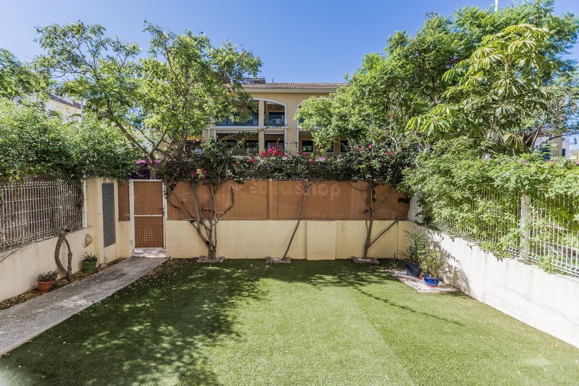 3 soveværelse Lejlighed til leje i Javea / Xabia med swimmingpool - € 1.800 (Ref: 9948406)