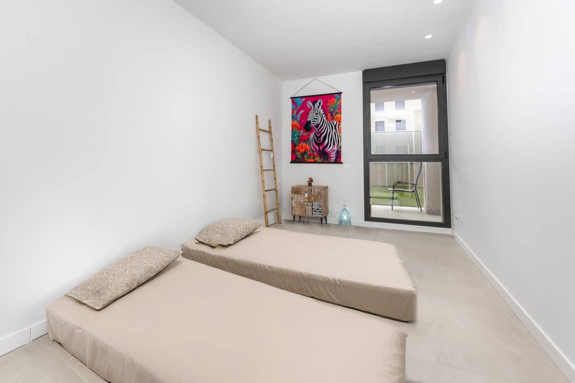 4 bedroom Apartment for rent in Denia with pool garage - € 3,500 (Ref: 9958439)