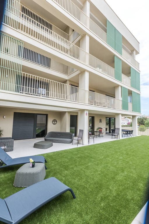 4 bedroom Apartment for rent in Denia with pool garage - € 3,500 (Ref: 9958439)