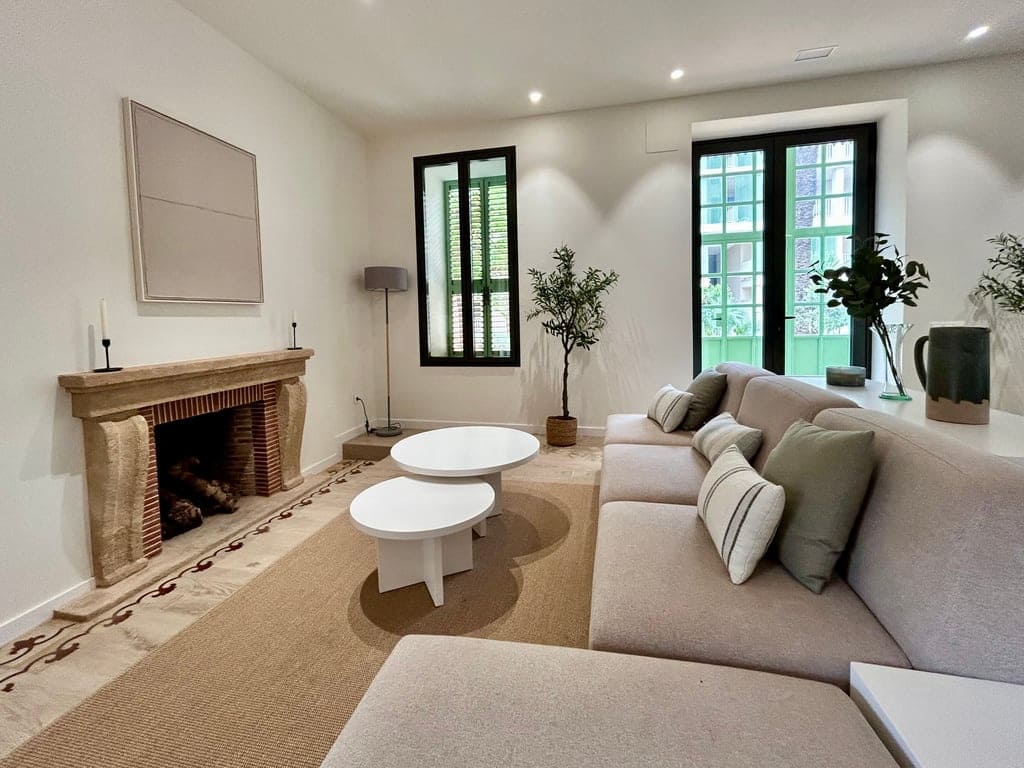 4 bedroom Apartment for rent in Denia with pool garage - € 3,500 (Ref: 9958439)