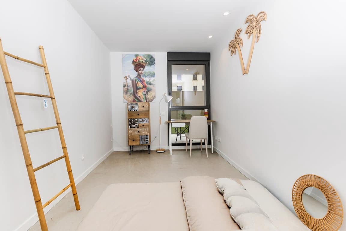 4 bedroom Apartment for rent in Denia with pool garage - € 3,500 (Ref: 9958439)