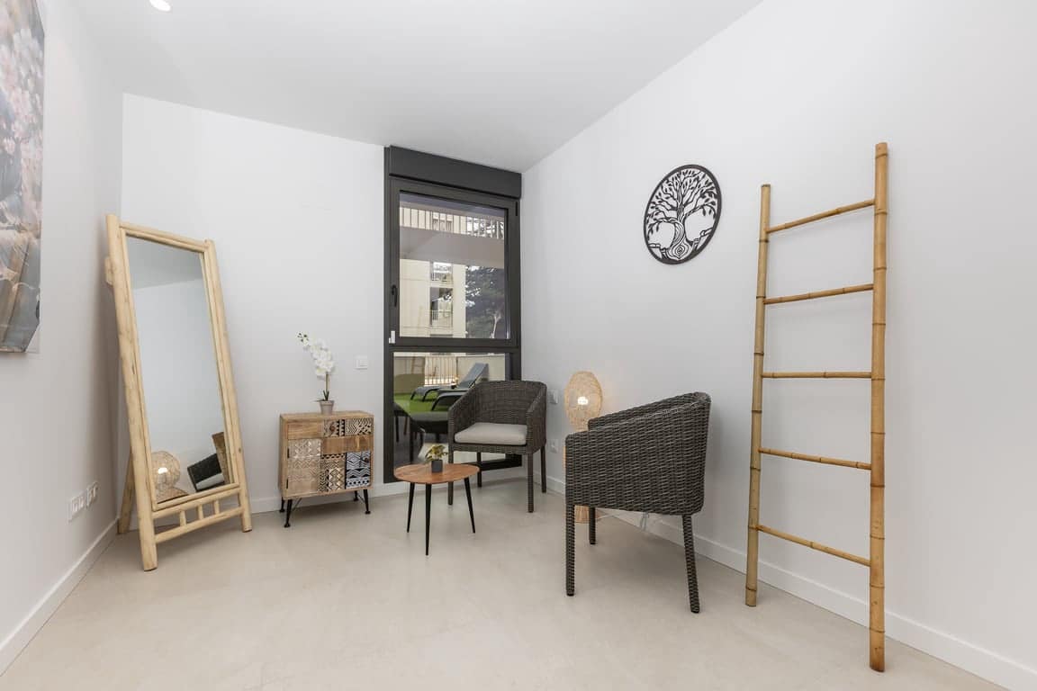 4 bedroom Apartment for rent in Denia with pool garage - € 3,500 (Ref: 9958439)