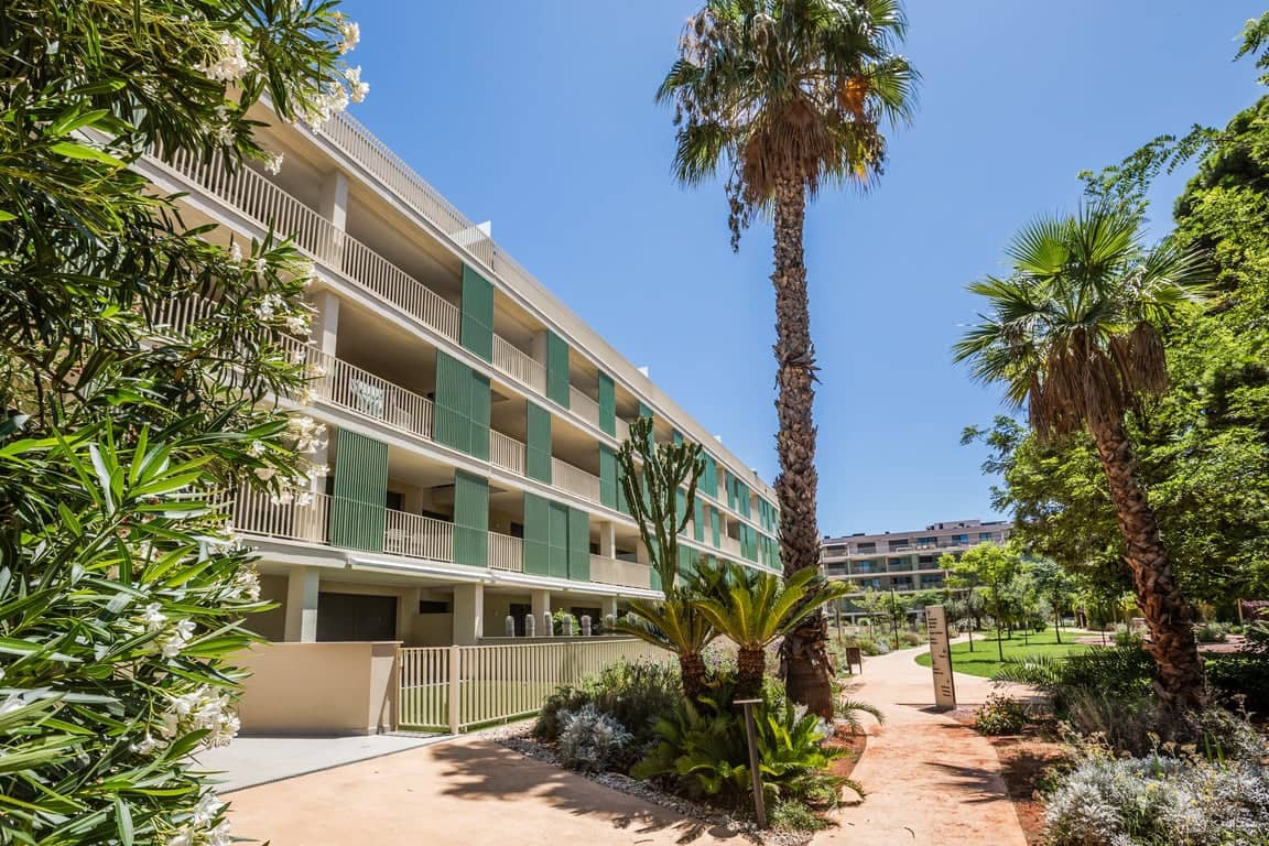 4 bedroom Apartment for rent in Denia with pool garage - € 3,500 (Ref: 9958439)