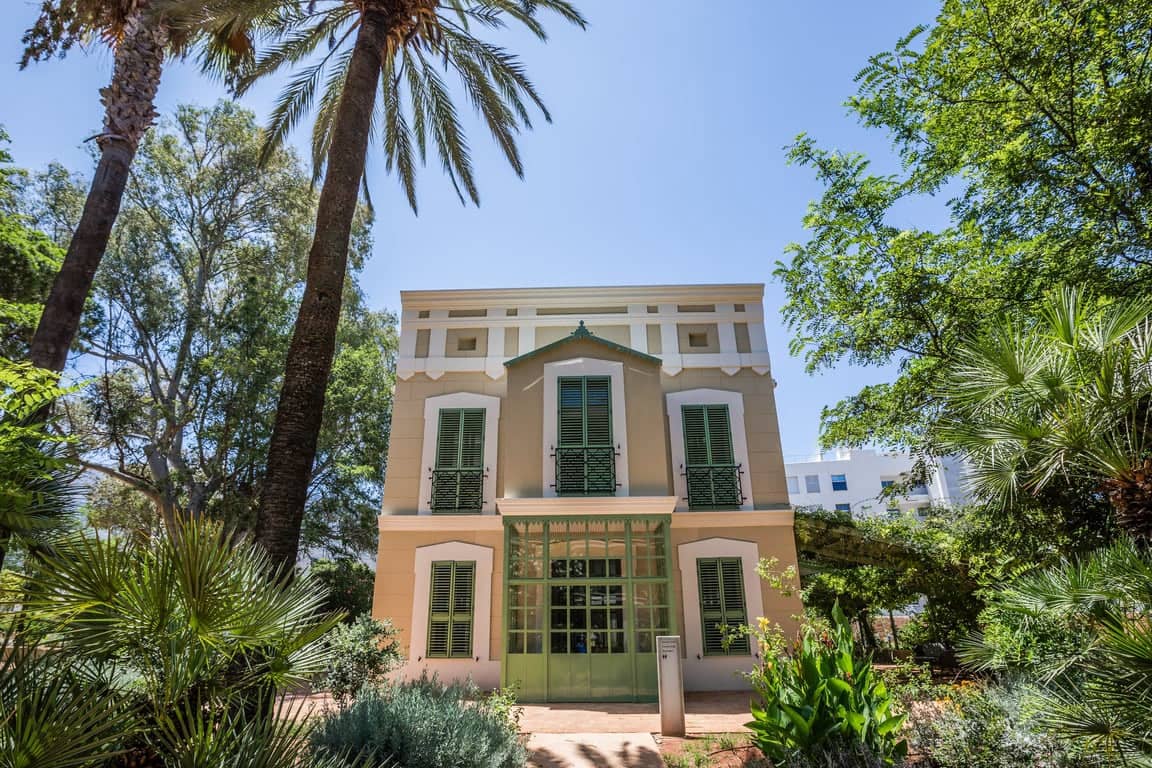 4 bedroom Apartment for rent in Denia with pool garage - € 3,500 (Ref: 9958439)