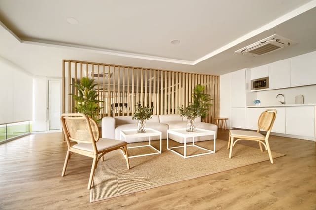 2 soveværelse Lejlighed til leje i Centro ciudad, Javea / Xàbia med swimmingpool garage - € 2.000 (Ref: 9964190)