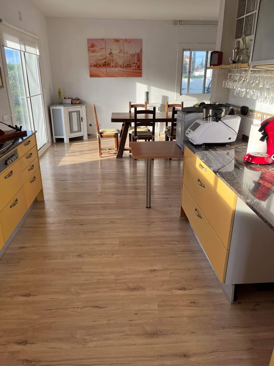 4 soverom Villa til salgs i L'Ametlla de Mar med svømmebasseng garasje - € 340 000 (Ref: 9379406)