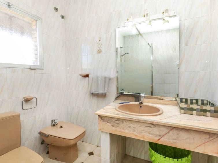 3 bedroom Apartment for sale in Mont-roig del Camp with pool - € 180,000 (Ref: 9446897)