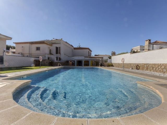 3 soverom Leilighet til salgs i Miami Playa / Miami Platja, Mont-roig del Camp med svømmebasseng - € 180 000 (Ref: 9446897)