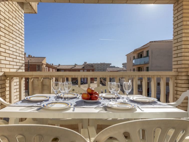 3 bedroom Apartment for sale in Mont-roig del Camp with pool - € 180,000 (Ref: 9446897)