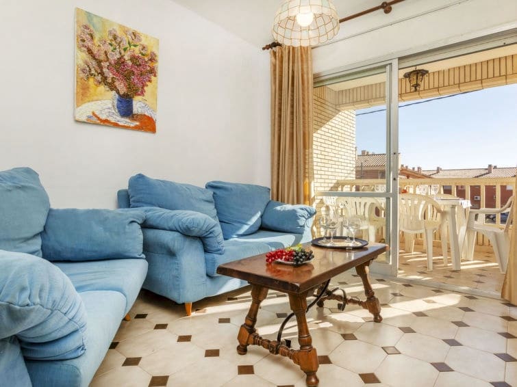 3 bedroom Apartment for sale in Mont-roig del Camp with pool - € 180,000 (Ref: 9446897)