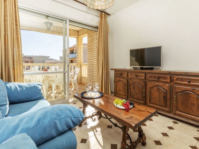 3 bedroom Apartment for sale in Mont-roig del Camp with pool - € 180,000 (Ref: 9446897)