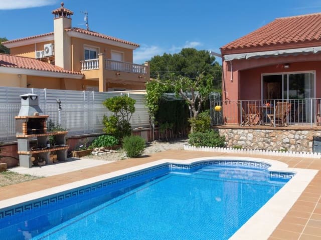 3 slaapkamer Villa voor vakantieverhuur in L'Ametlla de Mar met zwembad - € 1.550 (Ref: 9506226)