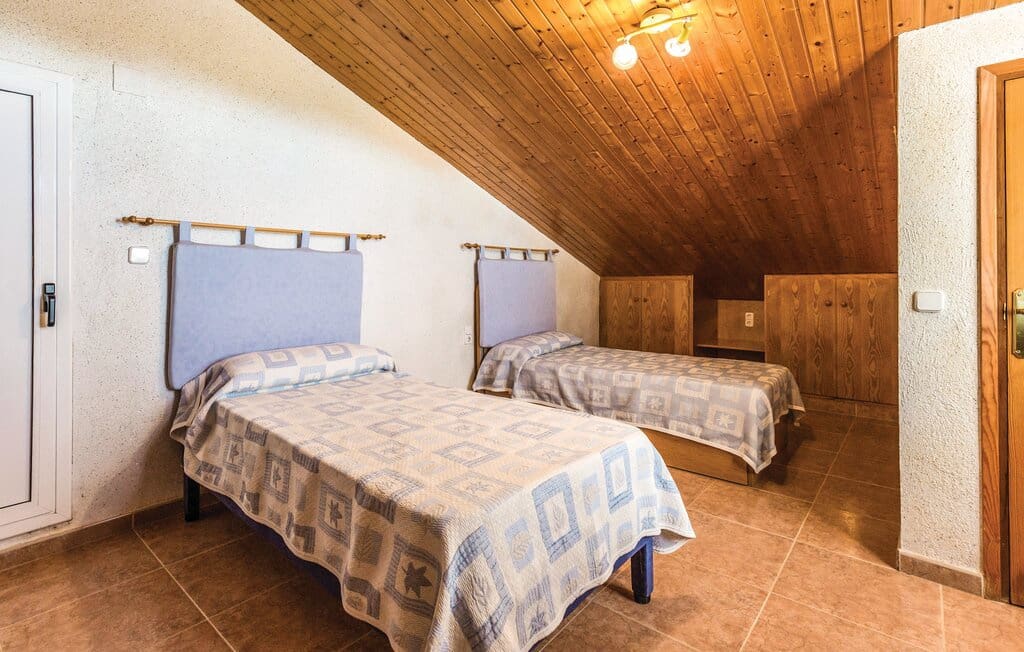 5 soveværelse Finca/Landehus til salg i L'Ametlla de Mar med swimmingpool garage - € 550.000 (Ref: 9541949)