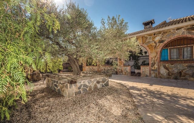 5 soveværelse Finca/Landehus til salg i L'Ametlla de Mar med swimmingpool garage - € 550.000 (Ref: 9541949)