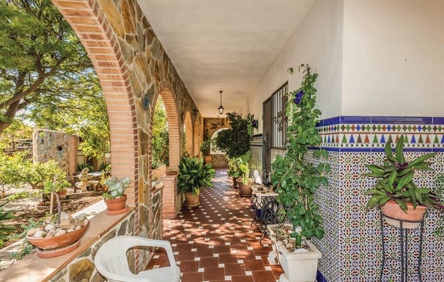 5 soveværelse Finca/Landehus til salg i L'Ametlla de Mar med swimmingpool garage - € 550.000 (Ref: 9541949)