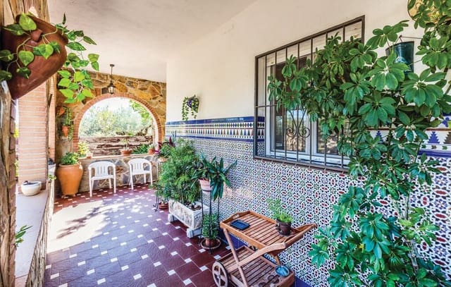 5 soveværelse Finca/Landehus til salg i L'Ametlla de Mar med swimmingpool garage - € 550.000 (Ref: 9541949)