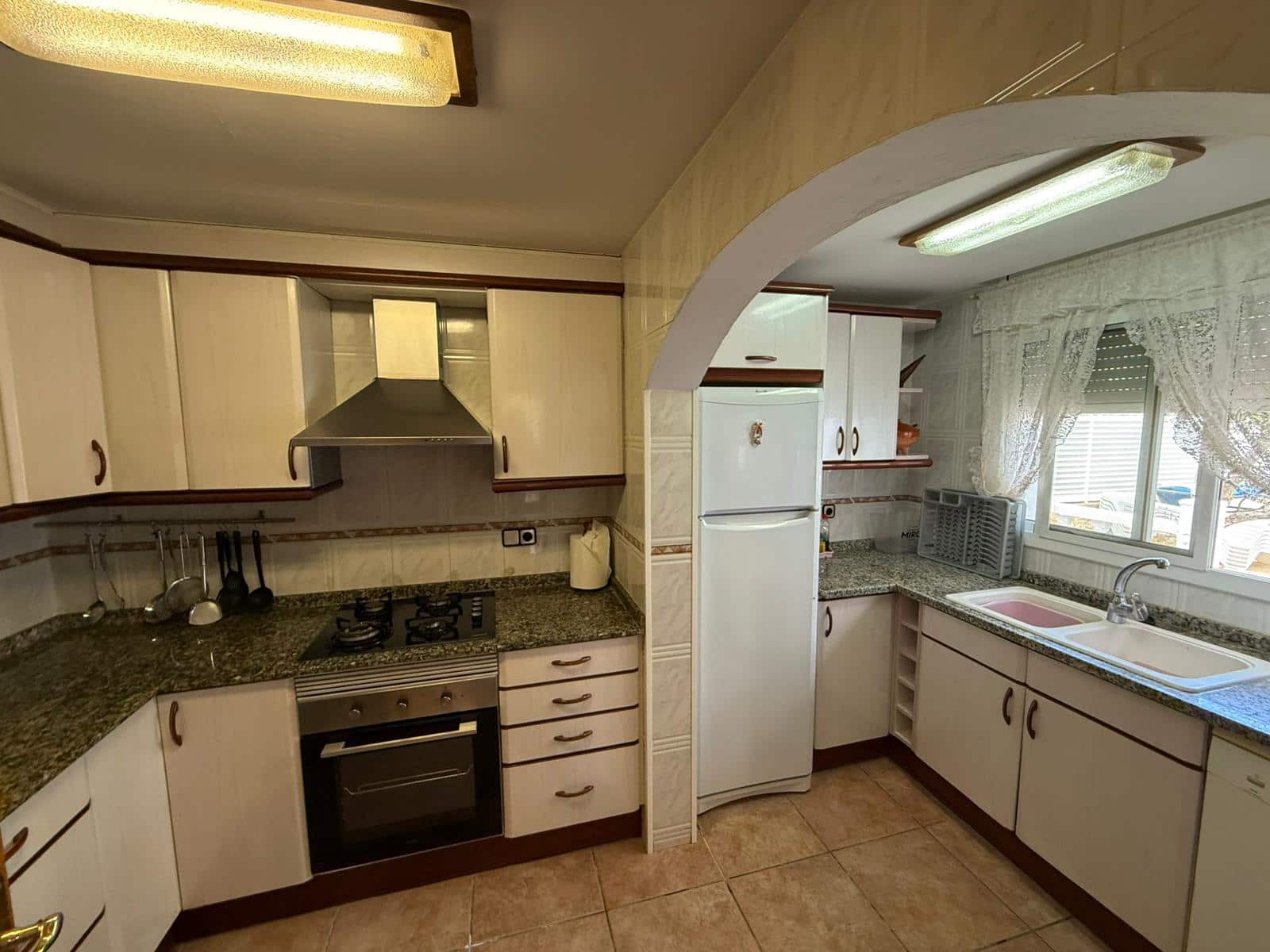 6 bedroom Villa for holiday rental in Calafat with pool - € 1,708 (Ref: 9780813)