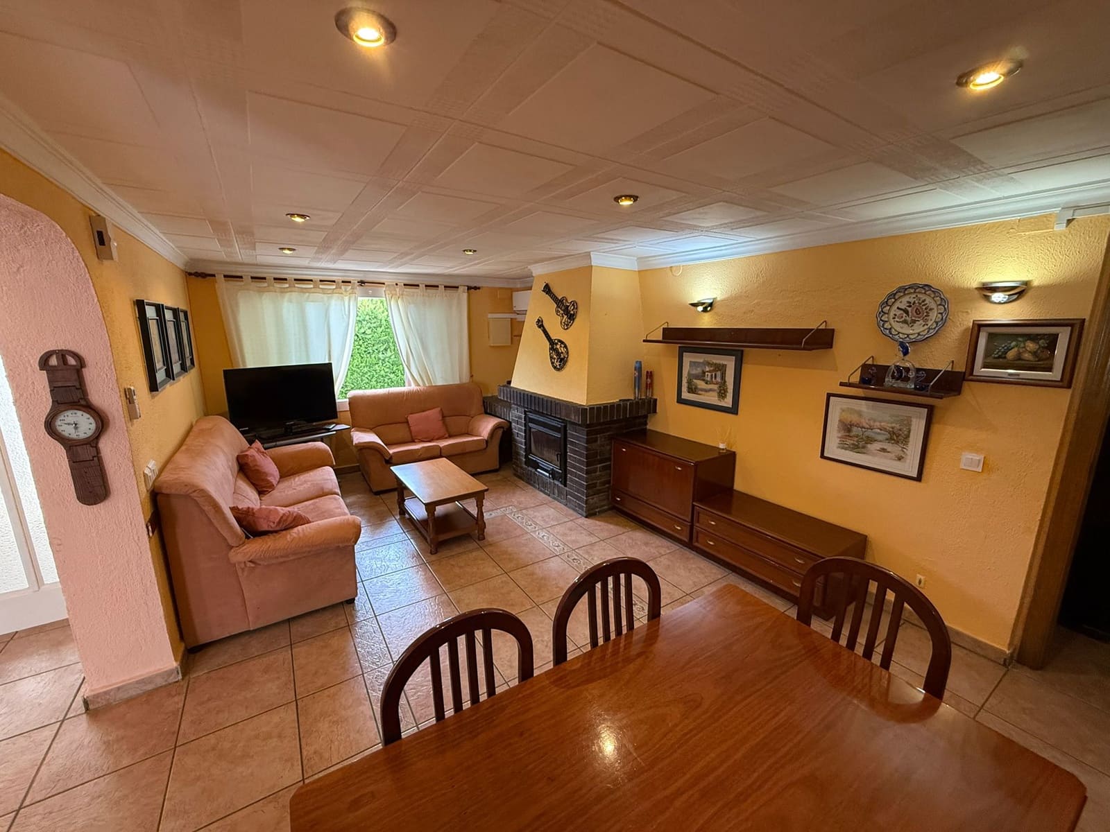 6 bedroom Villa for holiday rental in Calafat with pool - € 1,708 (Ref: 9780813)