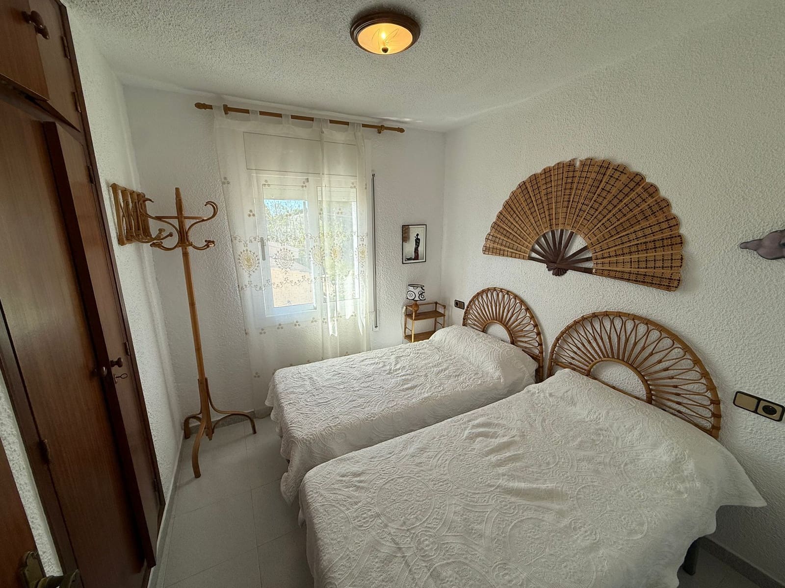 6 bedroom Villa for holiday rental in Calafat with pool - € 1,708 (Ref: 9780813)