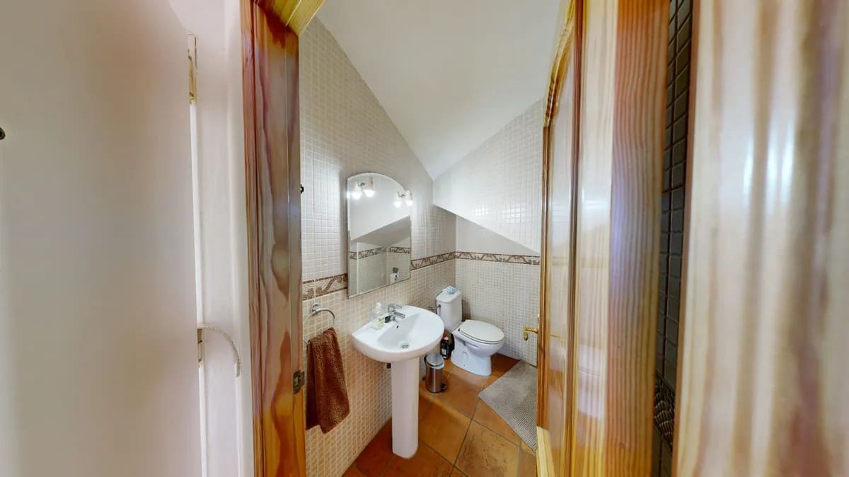 Adosado de 4 habitaciones en L'Ametlla de Mar en venta con piscina garaje - 265.000 € (Ref: 9805264)