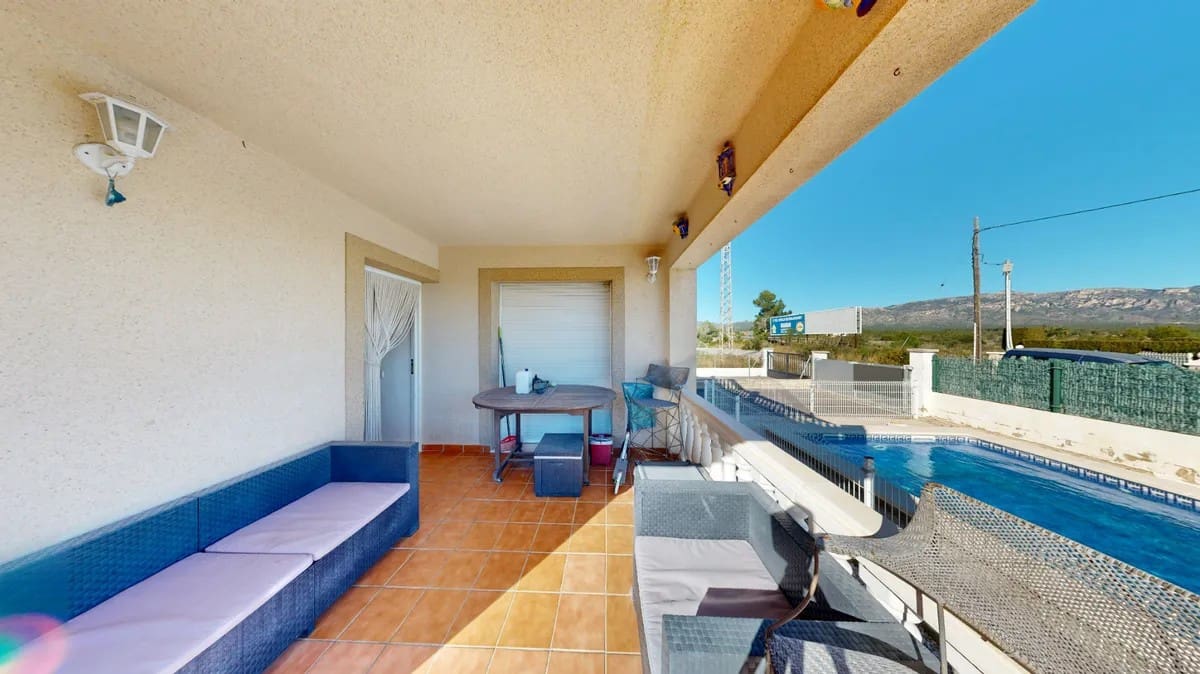 Adosado de 4 habitaciones en L'Ametlla de Mar en venta con piscina garaje - 265.000 € (Ref: 9805264)