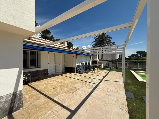 3 soverom Villa til salgs i Calafat, L'Ametlla de Mar med svømmebasseng garasje - € 610 000 (Ref: 9847804)