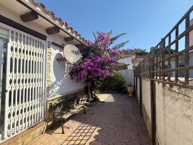 3 chambre Villa/Maison à vendre à Miami Playa / Miami Platja, Mont-roig del Camp avec garage - 215 000 € (Ref: 9913690)