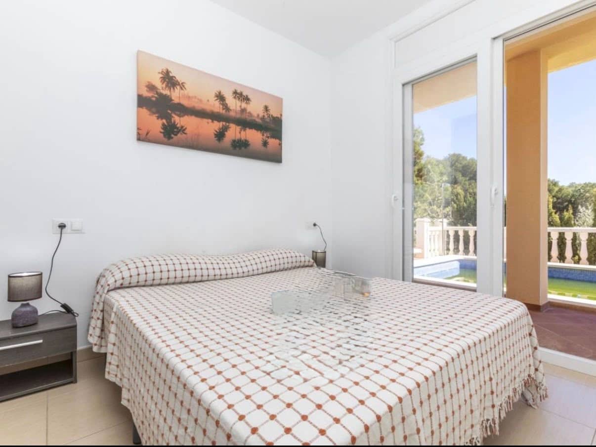 4 bedroom Villa for sale in L'Ametlla de Mar with pool - € 390,000 (Ref: 9946773)