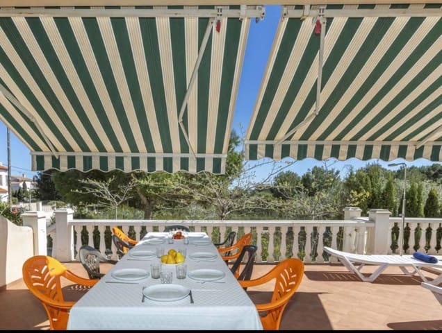 4 bedroom Villa for sale in L'Ametlla de Mar with pool - € 390,000 (Ref: 9946773)