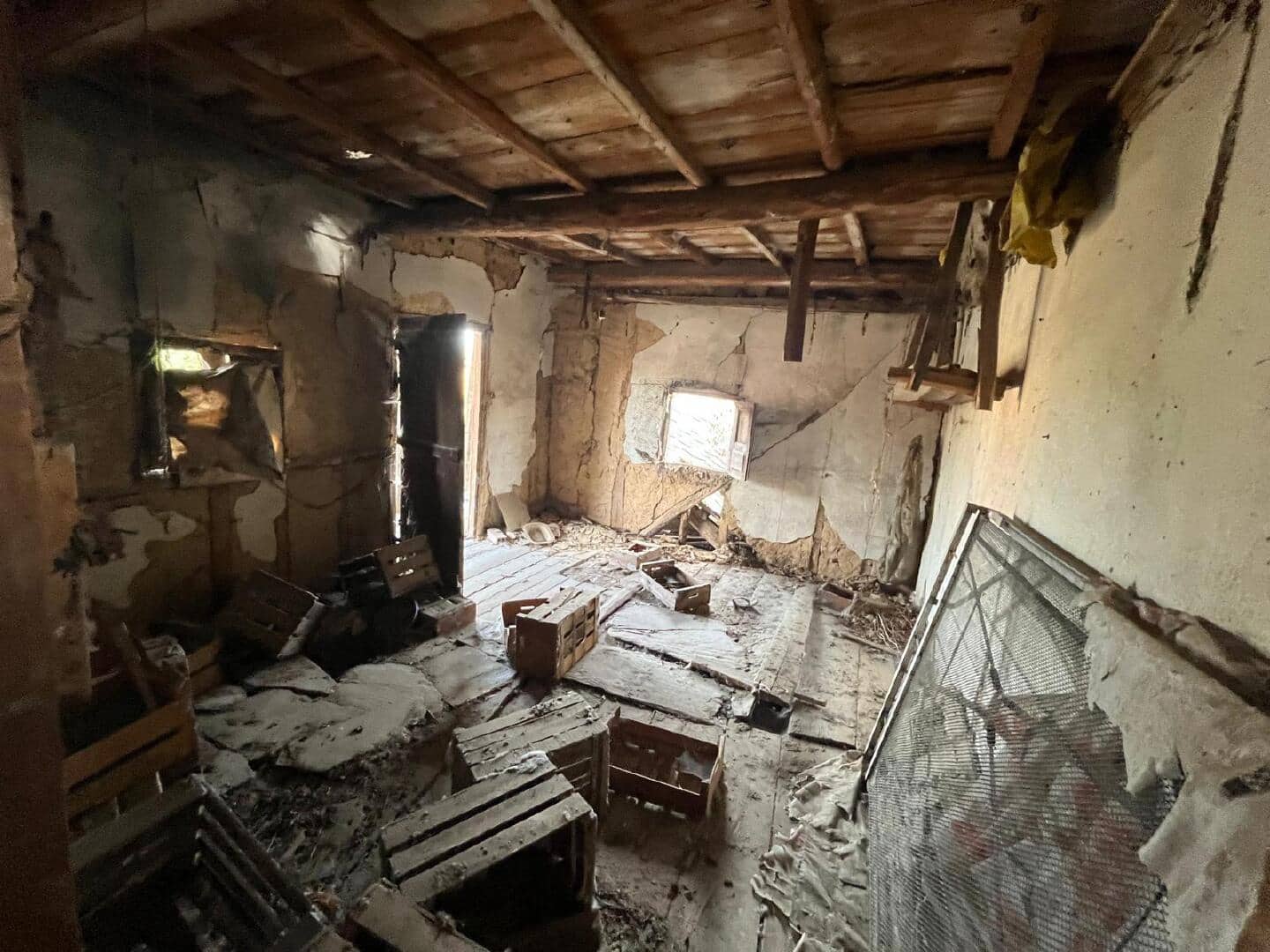 6 bedroom Townhouse for sale in Carracedelo - € 13,000 (Ref: 9362734)