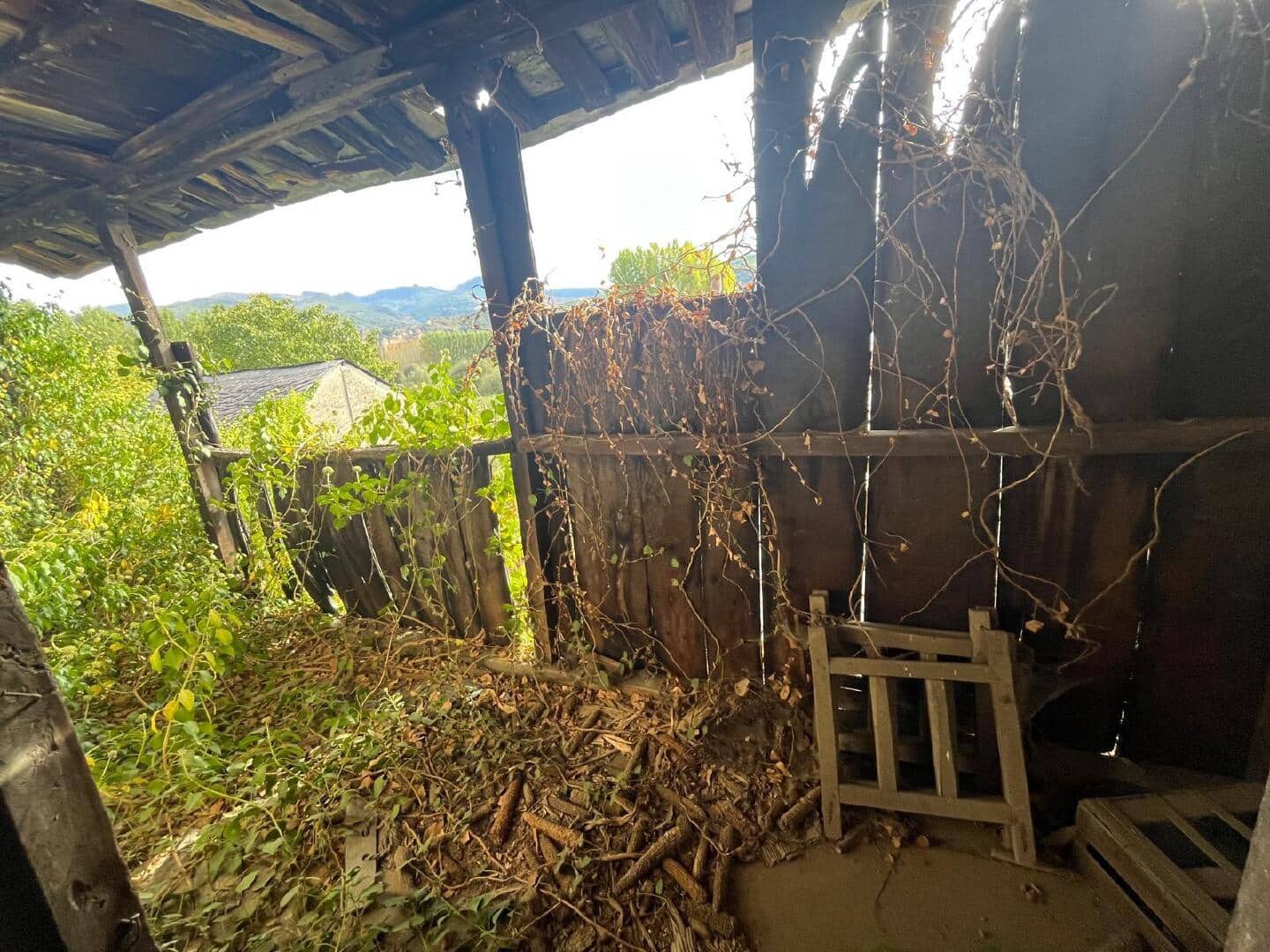 6 bedroom Townhouse for sale in Carracedelo - € 13,000 (Ref: 9362734)