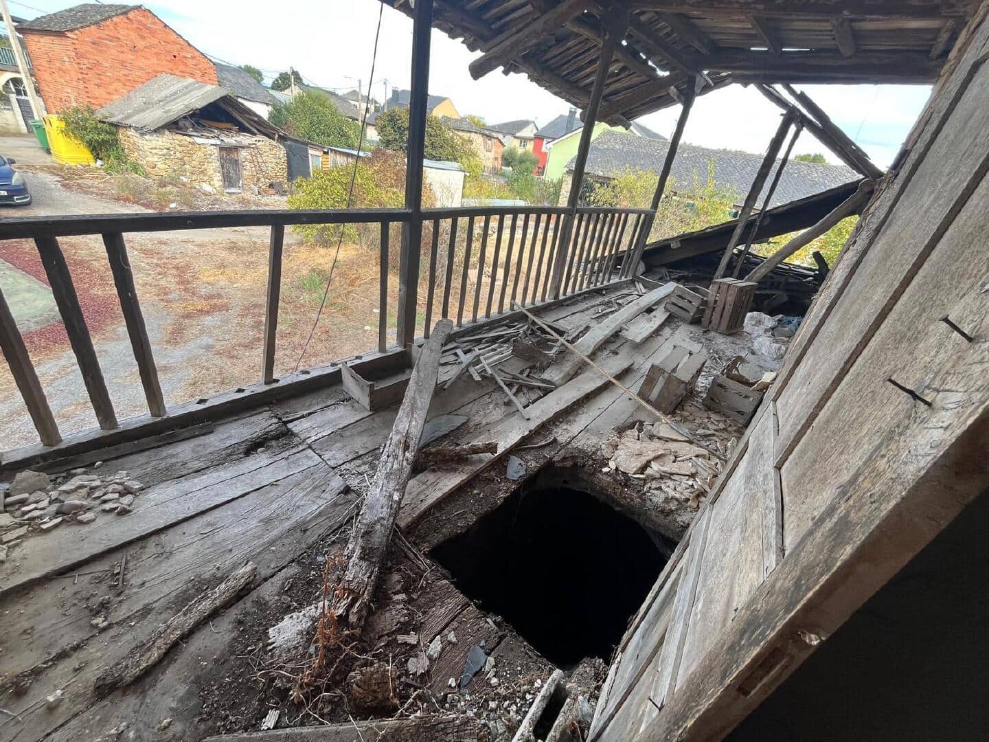 6 bedroom Townhouse for sale in Carracedelo - € 13,000 (Ref: 9362734)