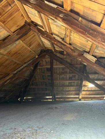 9 bedroom Townhouse for sale in Folgoso de la Ribera - € 28,000 (Ref: 9362737)