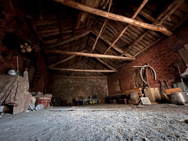 Maison de Ville à vendre à Noceda del Bierzo - 30 000 € (Ref: 9362738)