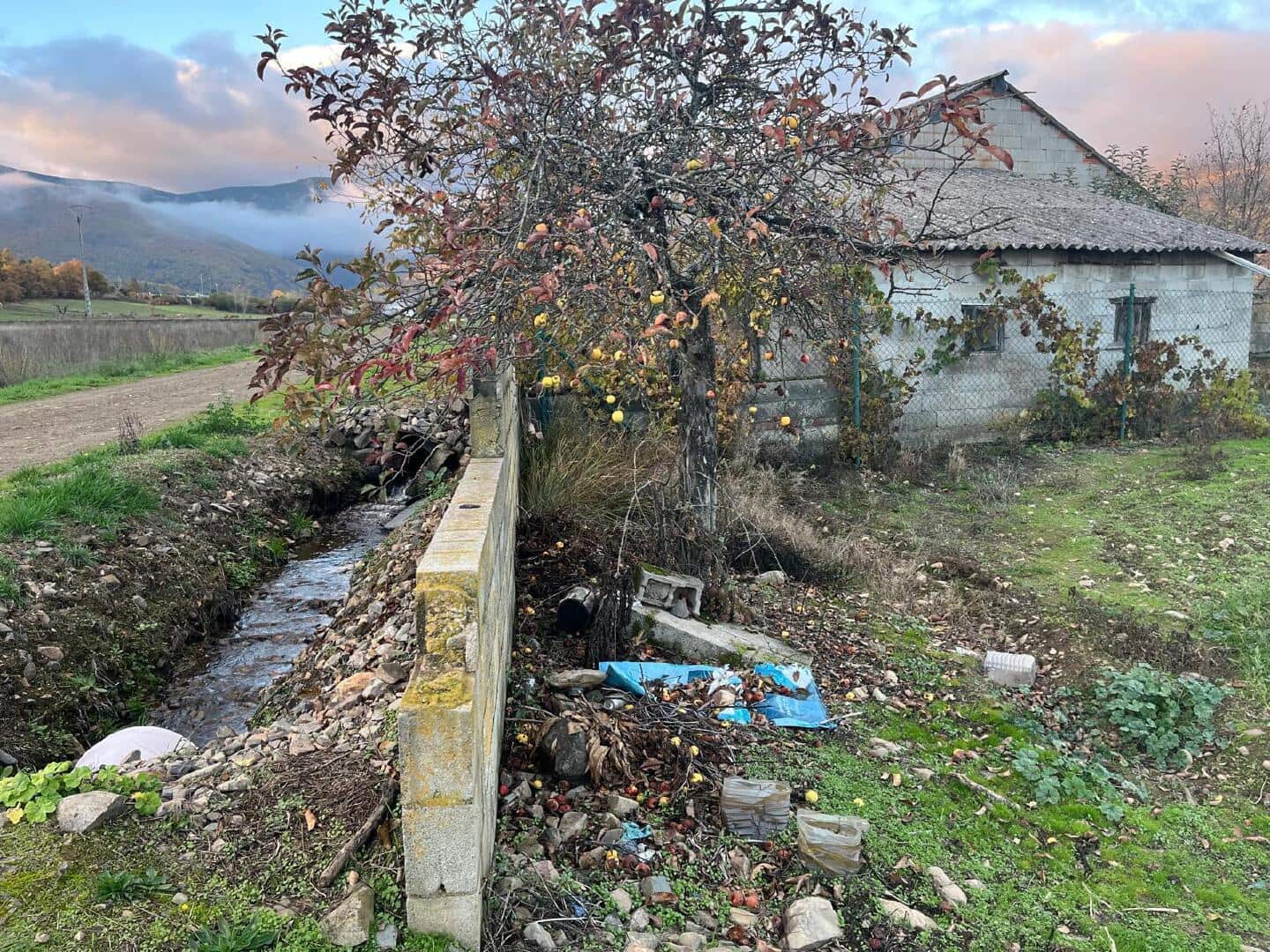 Maison de Ville à vendre à Noceda del Bierzo - 30 000 € (Ref: 9362738)