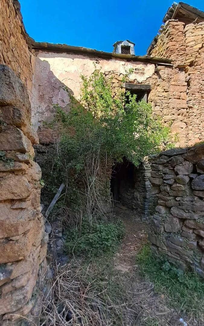 Dom na sprzedaż w Bembibre - 6 000 € (Ref: 9362739)