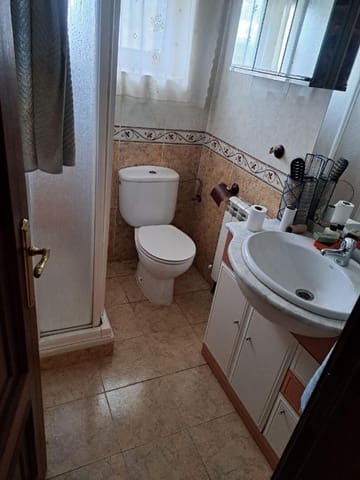 4 bedroom Townhouse for sale in Villagatón - € 200,000 (Ref: 9362742)